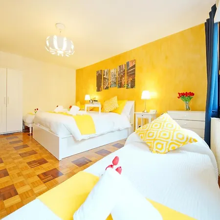 Calle Dei Fabbri Daire *