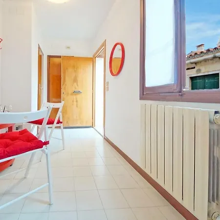 Calle Dei Fabbri Apartment *